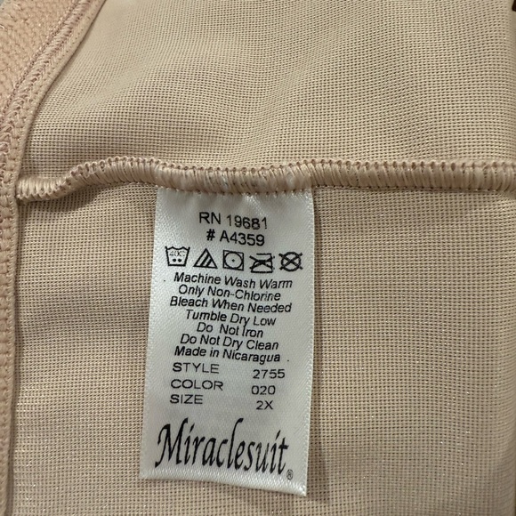 Miraclesuit 2X Beige Shapewear Smooth Sliming Versatile Layering - Picture 3 of 4